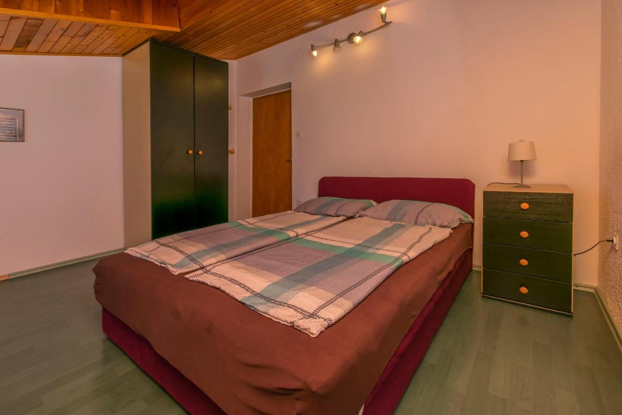 Apartments Olivera Рогозница Экстерьер фото