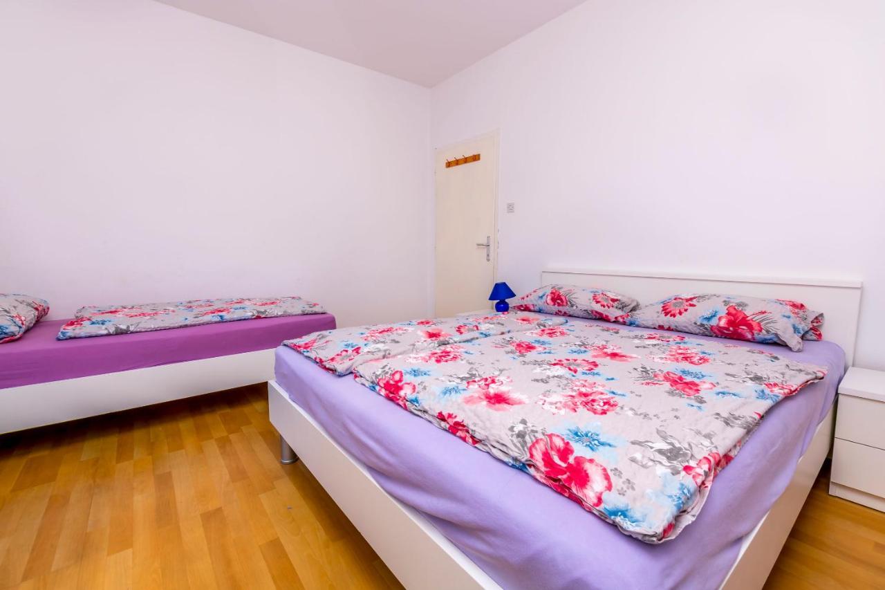 Apartments Olivera Рогозница Экстерьер фото