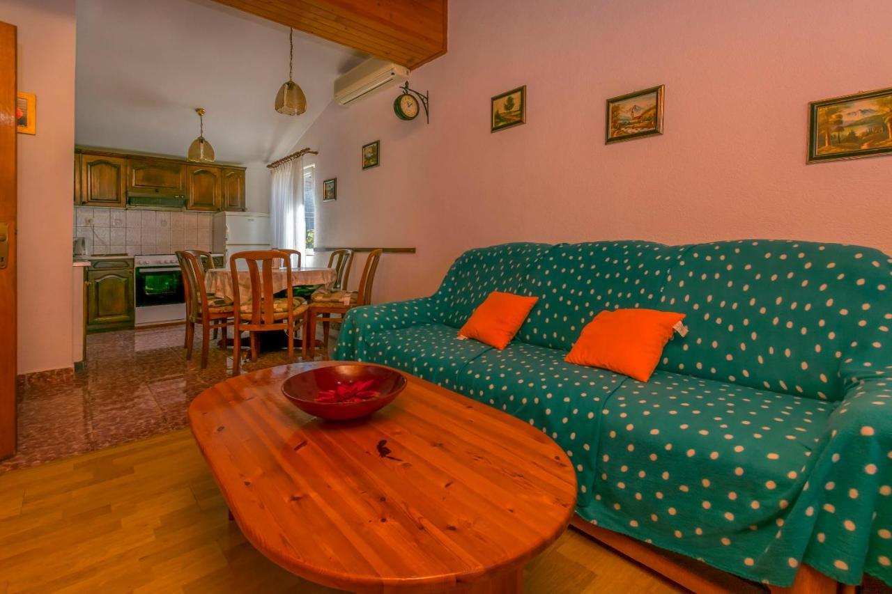 Apartments Olivera Рогозница Экстерьер фото