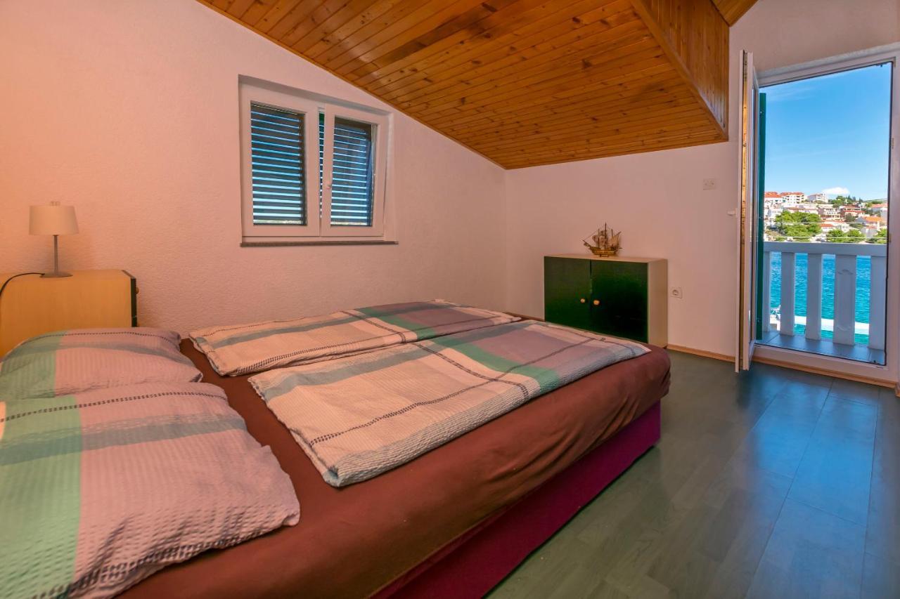 Apartments Olivera Рогозница Экстерьер фото