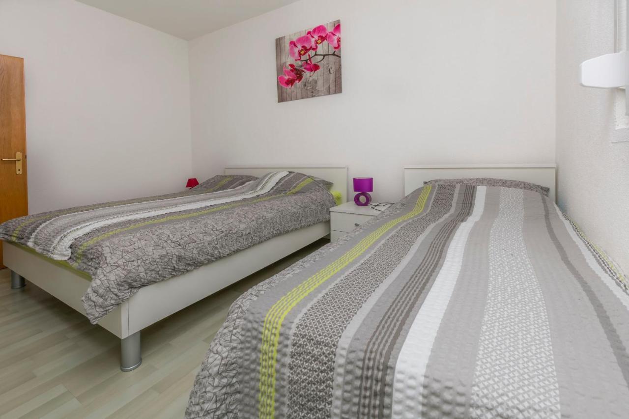 Apartments Olivera Рогозница Экстерьер фото