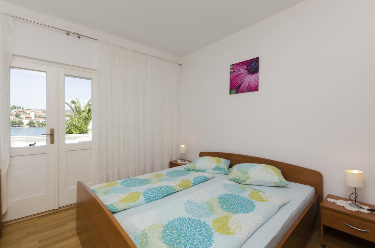 Apartments Olivera Рогозница Экстерьер фото