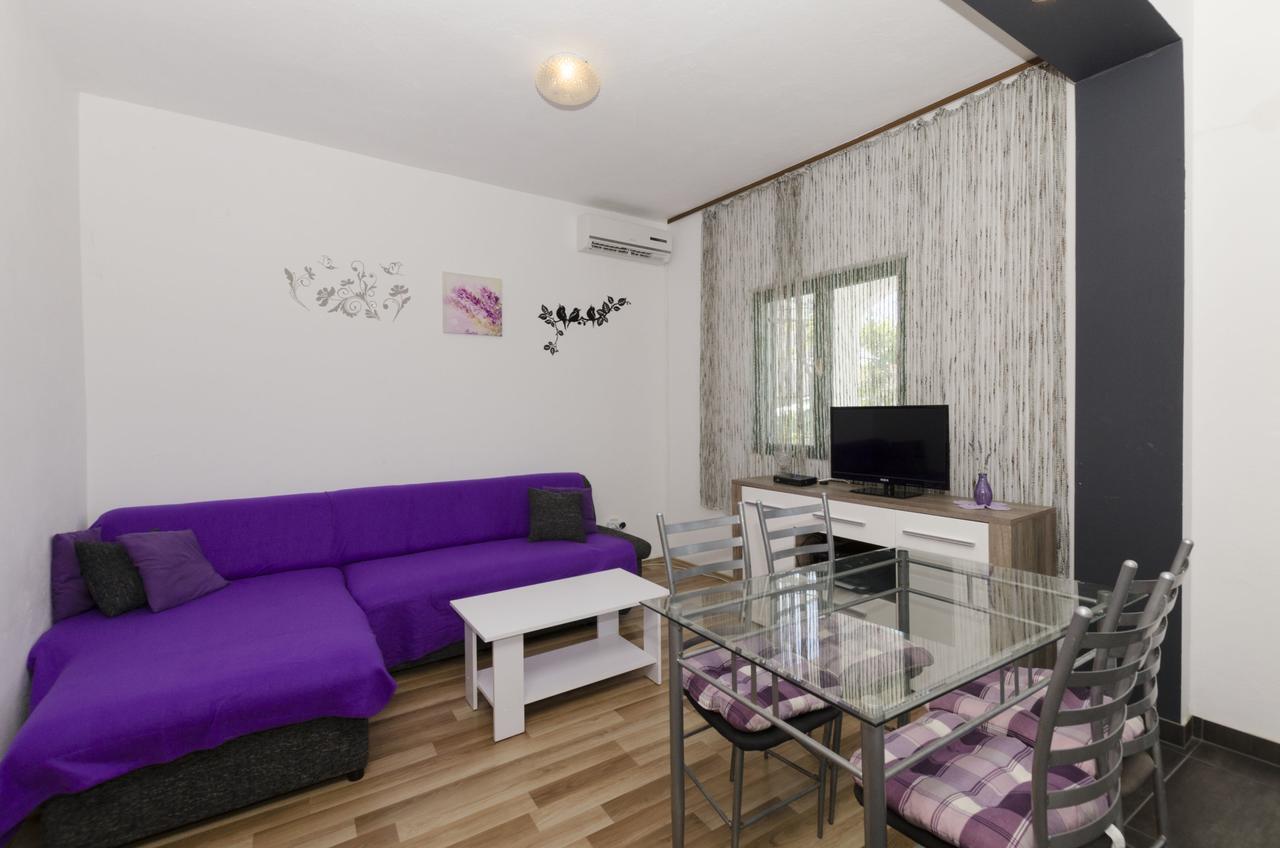 Apartments Olivera Рогозница Экстерьер фото