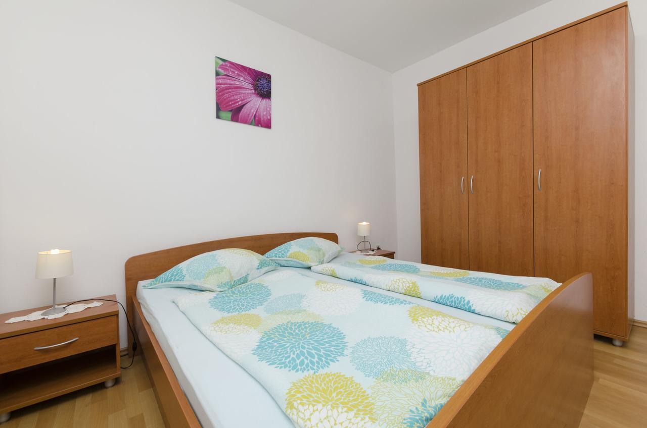Apartments Olivera Рогозница Экстерьер фото