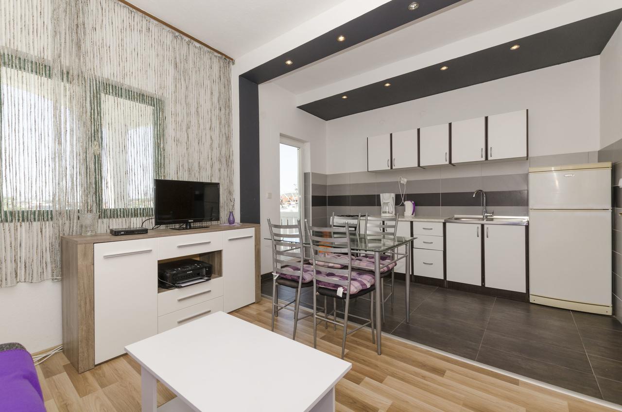Apartments Olivera Рогозница Экстерьер фото