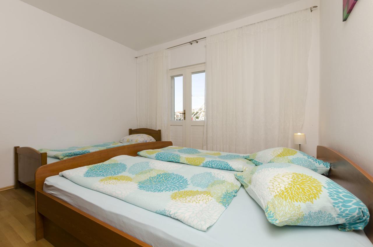 Apartments Olivera Рогозница Экстерьер фото